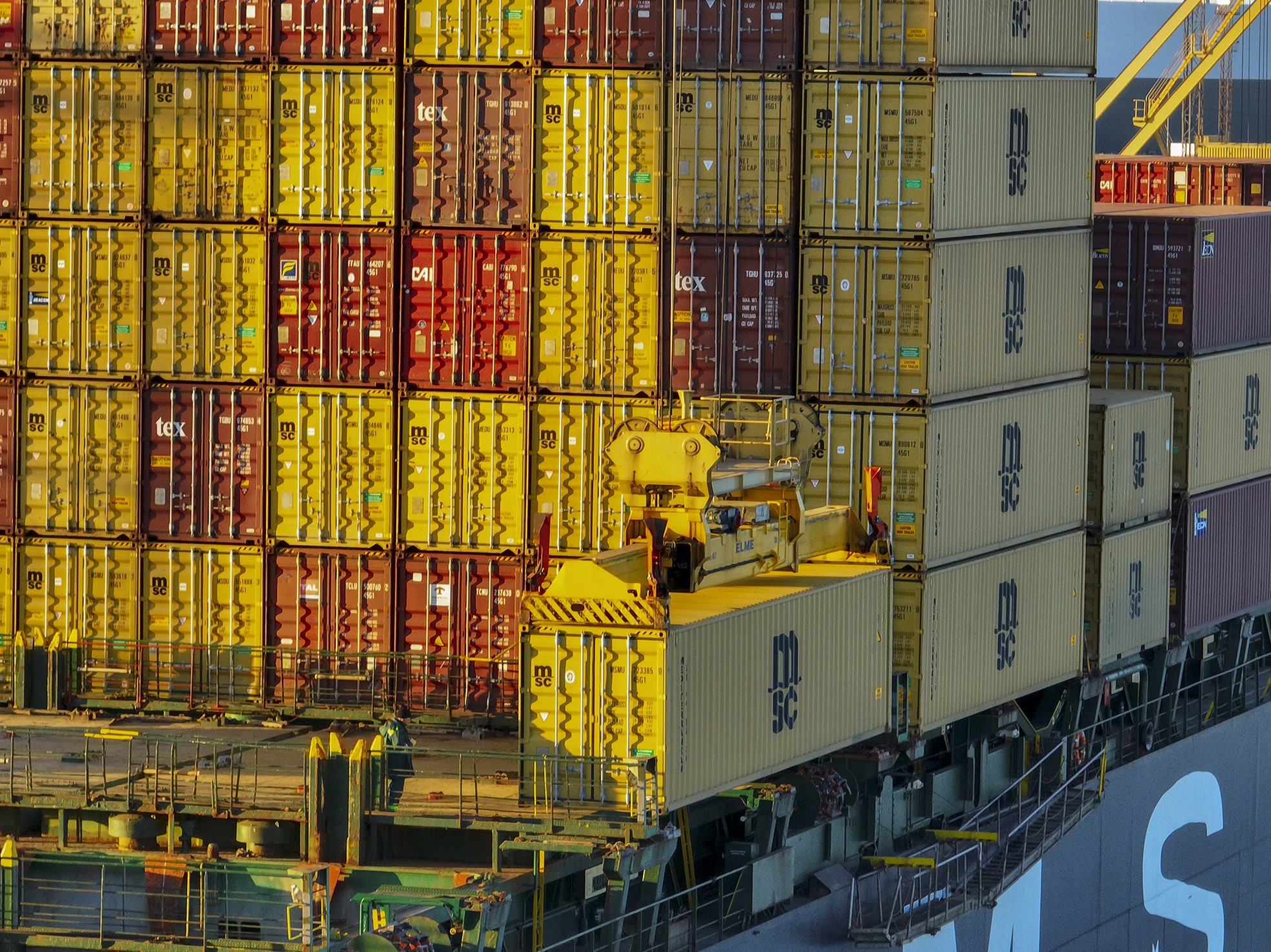 Грузооборот порта оля по годам. Порт рига грузооборот 2024. Рига порт грузовой. Грузооборот портов латвии по годам. Грузооборот портов прибалтики.