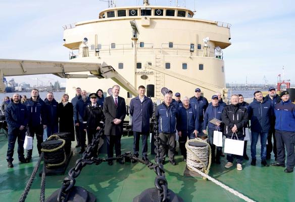 svinīgs ledus navigācijas sezonas noslēguma pasākums