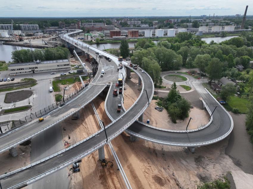 Satiksmes pārvada no Tvaika ielas uz Kundziņsalu